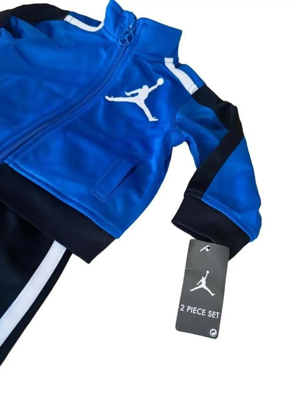 Jordan Boys Colorblocked Tricot Jacket and Jogger Pants 2 Piece Track Set
